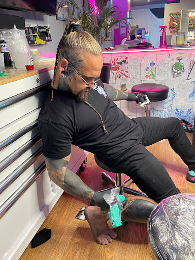 Explore green arrow tattoo ideas, creative tattoo ideas in Bethlehem, available at Soul Glow Electric Ink