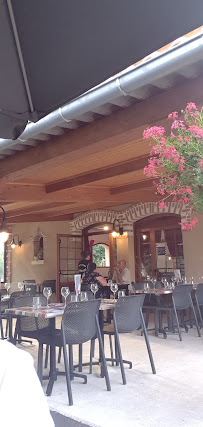 Atmosphère du Restaurant LE DUELLAS à Saint-Martial-d'Artenset - n°13
