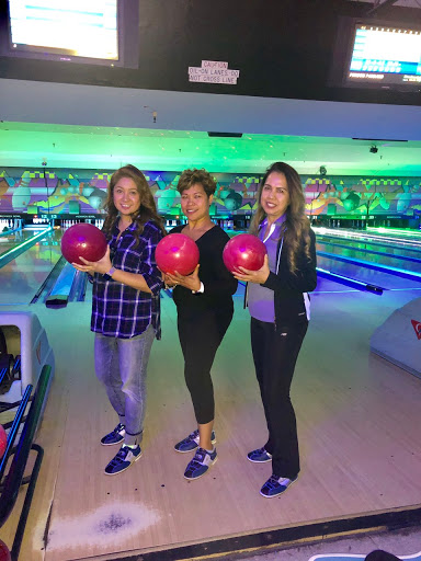 Bowling Alley «Pickwick Bowl», reviews and photos, 921 W Riverside Dr, Burbank, CA 91506, USA