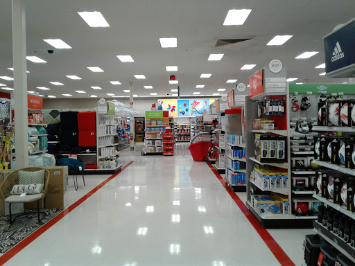 Department Store «Target», reviews and photos, 7601 Kingery Hwy, Willowbrook, IL 60527, USA