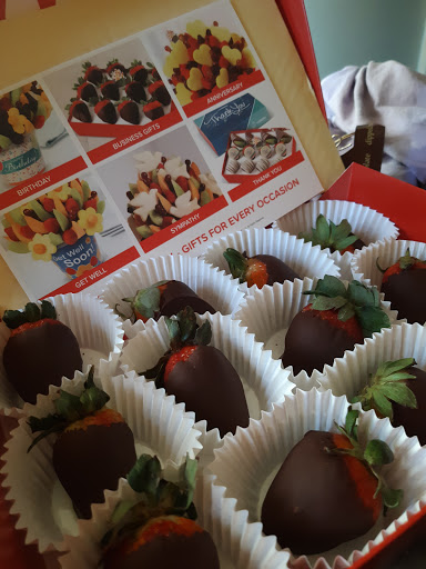 Gift Shop «Edible Arrangements», reviews and photos, 5824 Lincoln Dr, Edina, MN 55436, USA