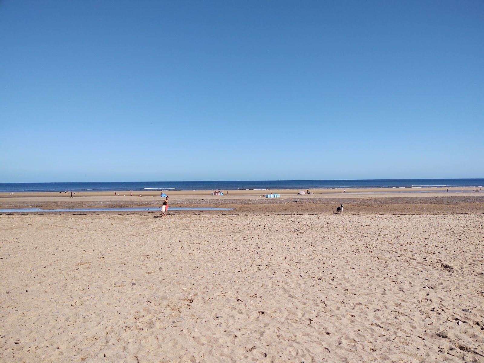 Saltburn Plajı'in fotoğrafı düz ve uzun ile birlikte