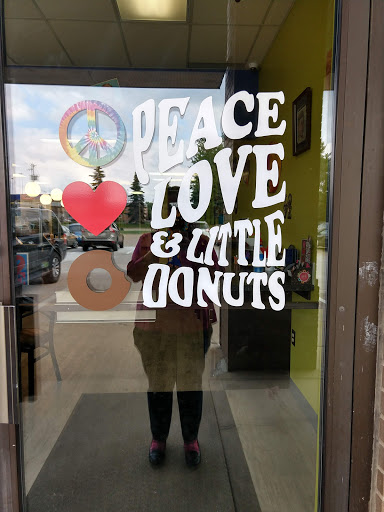 Donut Shop «Peace, Love And Little Donuts Of Green», reviews and photos, 3700 Massillon Rd, Uniontown, OH 44685, USA
