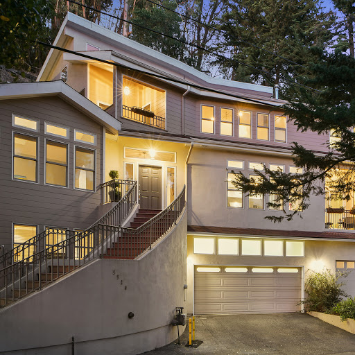 Tess Blengino, Realtor image
