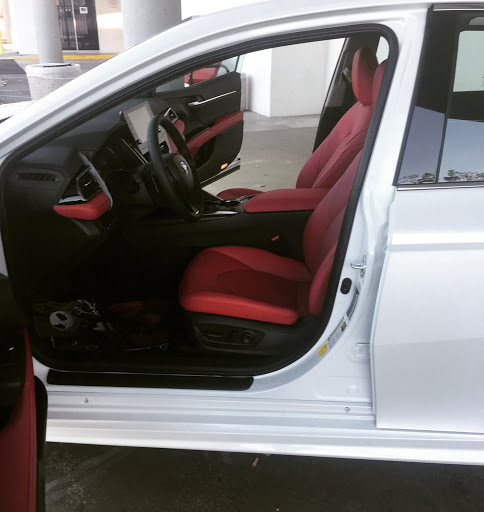 Toyota Dealer «Larry H. Miller Toyota Corona», reviews and photos, 1700 W 6th St, Corona, CA 92882, USA