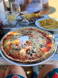Pizza du Restaurant Azura Plage à Cogolin - n°4