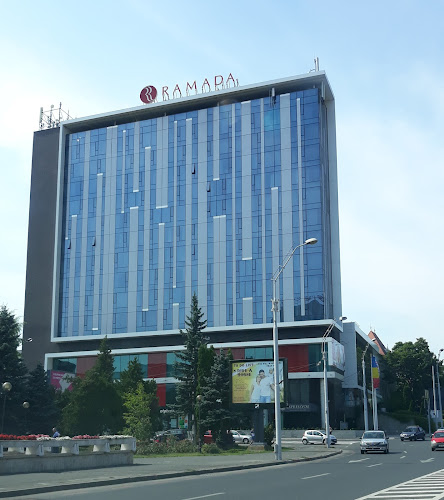 Opinii despre ATM Hotel Ramada,SB în <nil> - Bancă
