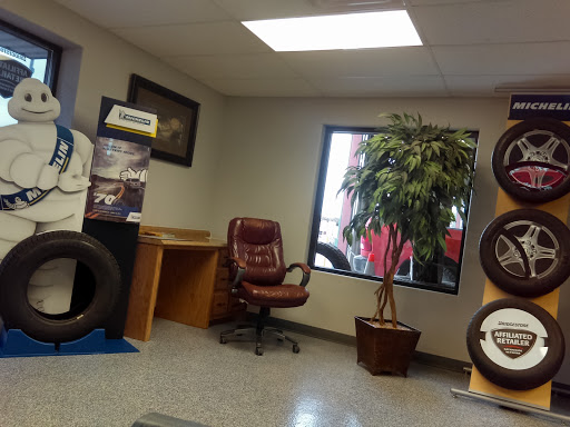 Howard McCaleb Tire Service in Seminole, Texas