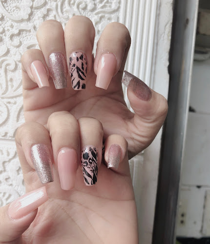 Comments and reviews of 4 Seasons Nails Lambton Quay