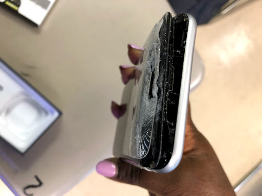 Mobile Phone Repair Shop «iFixScreens», reviews and photos, 518 Commack Rd, Deer Park, NY 11729, USA