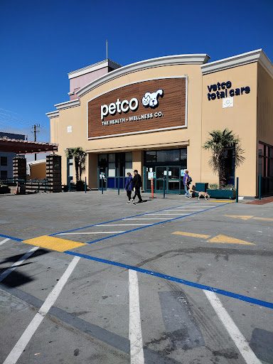 Petco - 2300 16th St Ste. 200, San Francisco, CA 94103, Estados Unidos