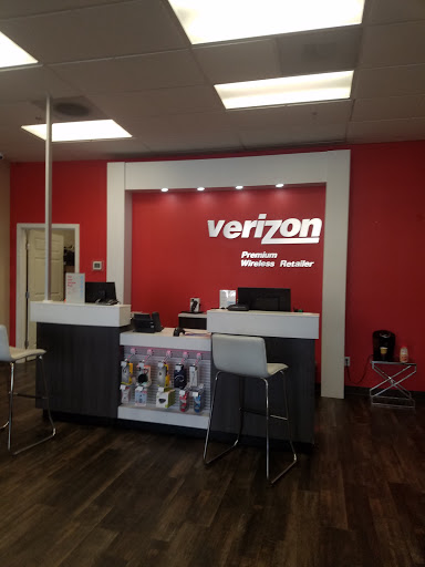 Cell Phone Store «Verizon Authorized Retailer - A Wireless», reviews and photos, 1545 Wilmington Dr #140, DuPont, WA 98327, USA