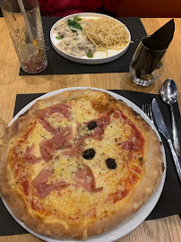 Pizza du Restaurant italien La Villa Salato à Le Pontet - n°16