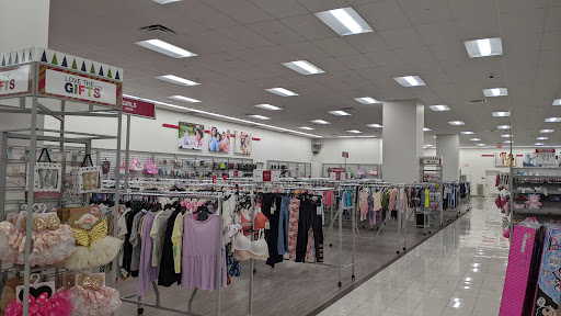 Clothing Store «Burlington Coat Factory», reviews and photos, 275 Main St #4, White Plains, NY 10601, USA