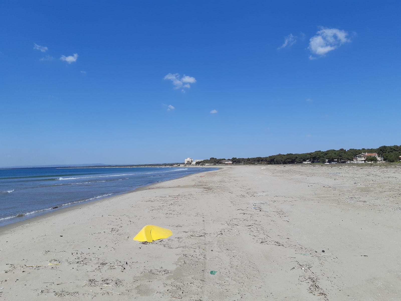 Foto de Lido Azzurro beach ubicado en área natural