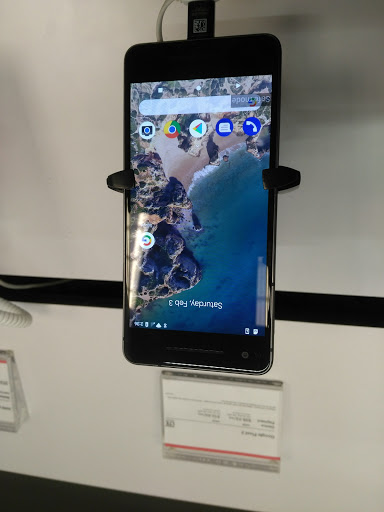 Cell Phone Store «Jackson Heights Verizon Wireless», reviews and photos, 37-38 82nd St, Jackson Heights, NY 11372, USA