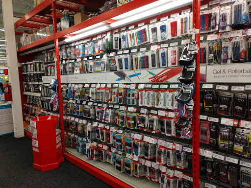 Office Supply Store «Staples», reviews and photos, 11 Winspear Dr SE, New Philadelphia, OH 44663, USA