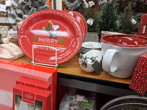 Department Store «T.J. Maxx», reviews and photos, 2711 S Rochester Rd, Rochester Hills, MI 48307, USA