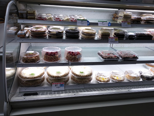 Supermarket «Publix Super Market at Country Club Plaza», reviews and photos, 18496 NW 67th Ave, Hialeah, FL 33015, USA