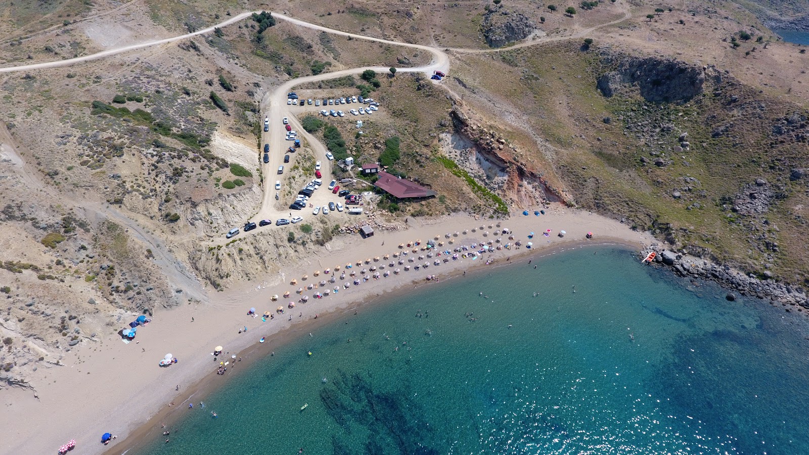 Fotografija Laz Koyu beach z prostoren zaliv