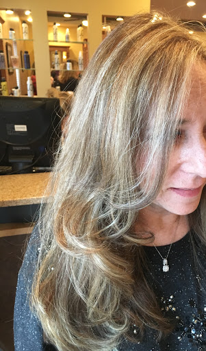 Nail Salon «The Salon at Manalapan by Lawrence Gerard», reviews and photos, 167 NJ-33, Manalapan Township, NJ 07726, USA