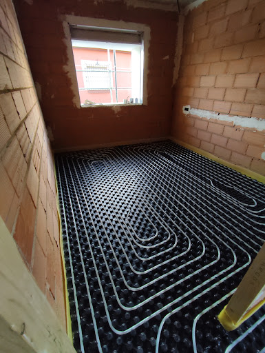 Instalaciones Velázquez Jaramillo en Torre de Juan Abad, Ciudad Real