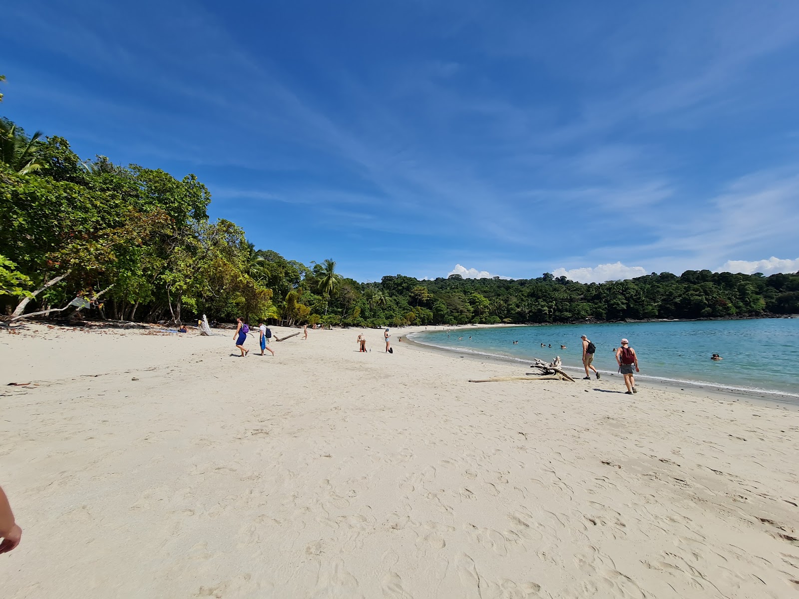 Foto von Playa Manuel Antonio mit beiger sand Oberfläche