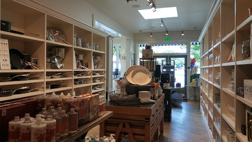 Kitchen Supply Store «Williams-Sonoma», reviews and photos, 605 Broadway, Sonoma, CA 95476, USA