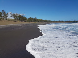 Etang Sale Beach'in fotoğrafı düz ve uzun ile birlikte