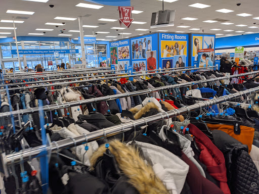 Clothing Store «Ross Dress for Less», reviews and photos, 484 Randall Rd, South Elgin, IL 60177, USA