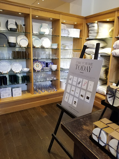 Furniture Store «Pottery Barn», reviews and photos, 358 San Lorenzo Ave #2115, Coral Gables, FL 33146, USA