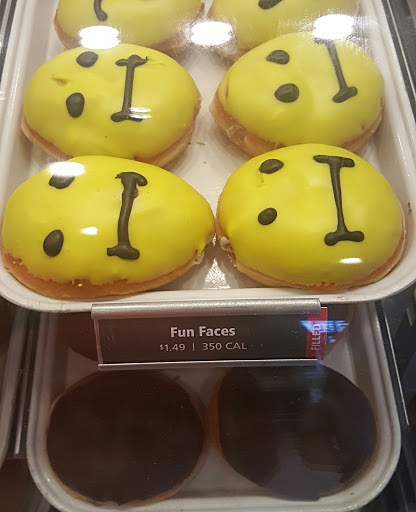 Bakery «Krispy Kreme Doughnuts», reviews and photos, 9870 Liberia Ave, Manassas, VA 20110, USA