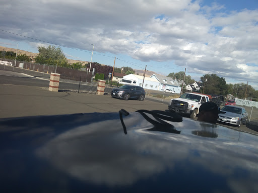 Auto Body Shop «L.P. Body Shop», reviews and photos, 410 E Arlington St, Yakima, WA 98901, USA