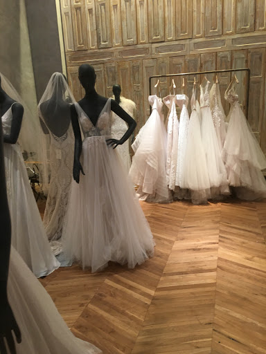 Bridal Shop «BHLDN», reviews and photos, 8 E Walton St, Chicago, IL 60611, USA