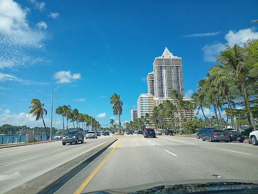 Community Center «Miami Beach JCC», reviews and photos, 4221 Pine Tree Dr, Miami Beach, FL 33140, USA