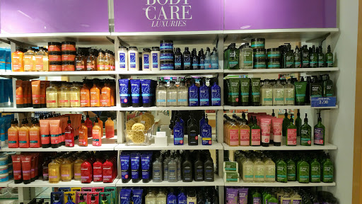 Shopping Mall «Colonial Park Mall», reviews and photos, 4600 Jonestown Rd, Harrisburg, PA 17109, USA