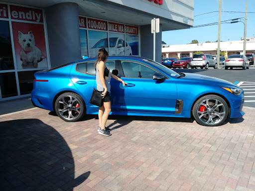 Car Dealer «Friendly Kia», reviews and photos, 5819 US-19, New Port Richey, FL 34652, USA