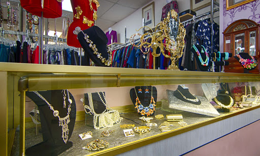 Boutique «Big Gals Boutique Plus Size Consignment», reviews and photos, 833 S Kerr Ave, Wilmington, NC 28403, USA