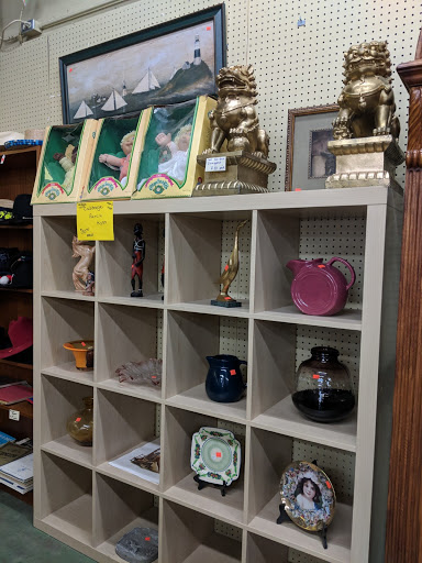 Thrift Store «Jewels to Junk», reviews and photos, 8025 Gravenstein Hwy, Cotati, CA 94931, USA