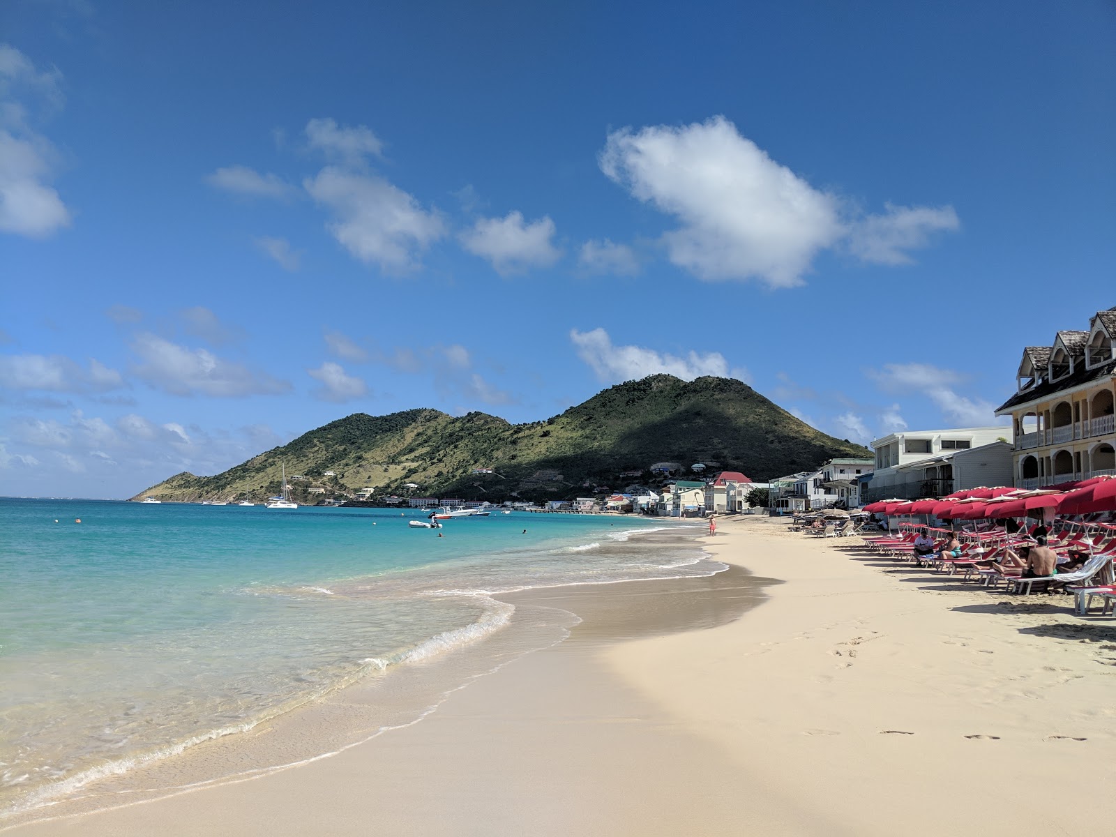 Foto von Love Boutique beach mit beiger sand Oberfläche