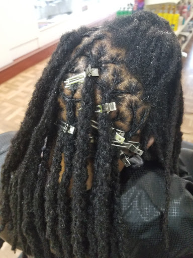 Beauty Salon «Fabulous Hair Beauty Salon», reviews and photos, 14434 Ventura Blvd, Sherman Oaks, CA 91423, USA