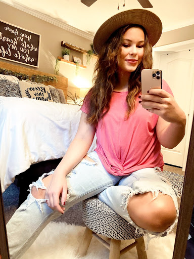 Tanning Salon «Modern Me Boutique & Tanning», reviews and photos, 414 Orange St, Auburndale, FL 33823, USA