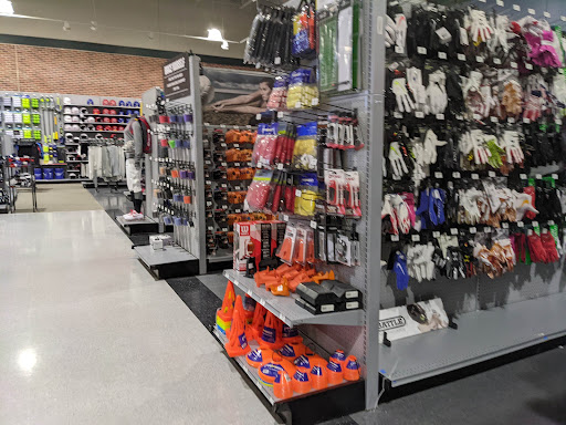 Shopping Mall «Metro Crossing Shopping Center», reviews and photos, 29 US-275, Council Bluffs, IA 51501, USA