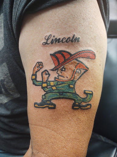 Tattoo Shop «Blue Magic Tattoo», reviews and photos, 366 W Virginia St, Crystal Lake, IL 60014, USA