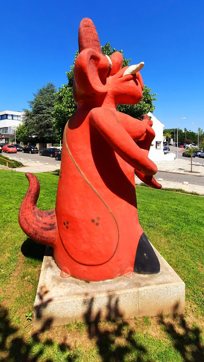 Estátua do Diabo Vermelho de Barcelos