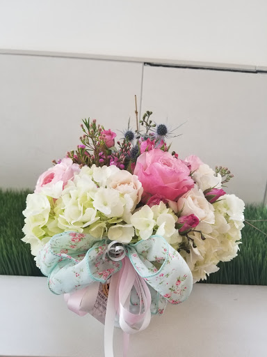 Florist «Event Connoisseur Flowers & Gifts», reviews and photos, 39 New London Turnpike #116, Glastonbury, CT 06033, USA