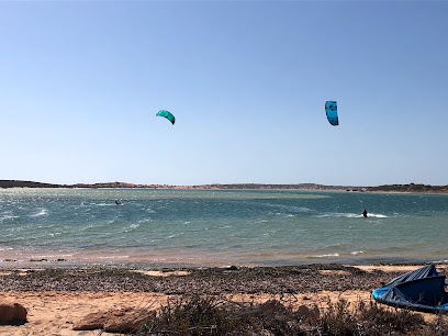 Shark Bay kitesurfing, Nicholson point, Kite Lessons & Hire Gears And Downwinders