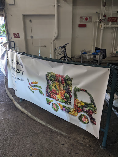 Grocery Store «Whole Foods Market», reviews and photos, 239 N Crescent Dr, Beverly Hills, CA 90210, USA