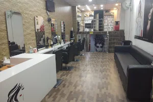 Hair Scissor Unisex Salon - Unisex Salon in Dehradun image
