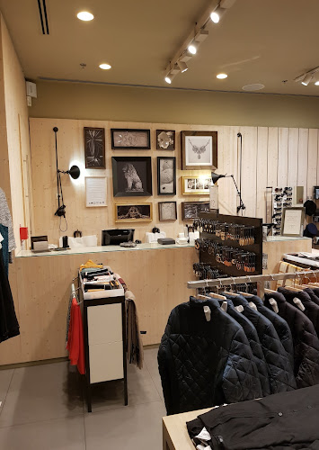 Magasin de vêtements MANGO Aubagne